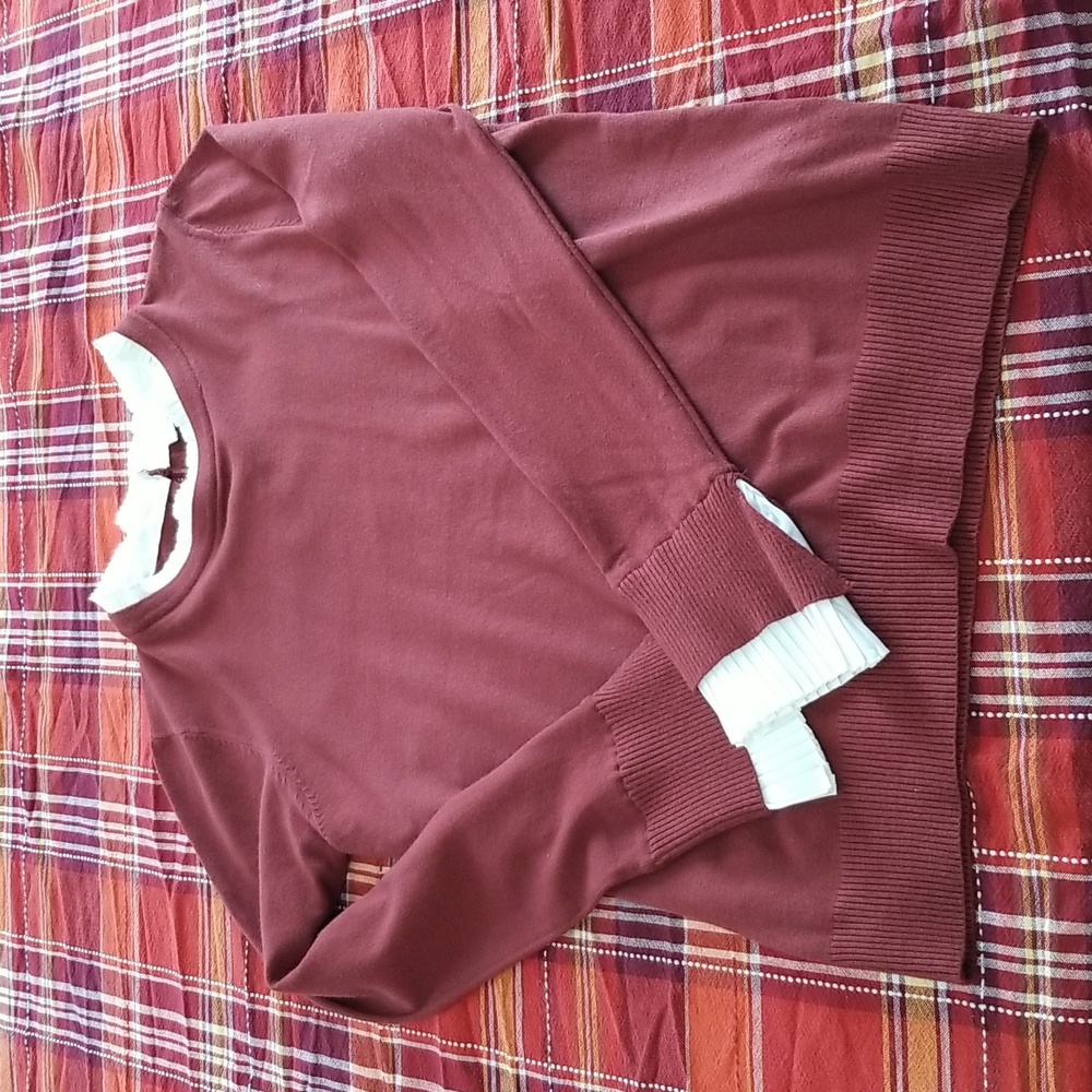 Faux collar and cuff Sweater sz L NWT